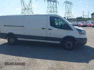 2016 Ford Transit Cargo z VIN 1FTBW2YG0GKB07293, wystawiony jako IAAI lot #42577905 z przebiegiem 155 324 mil mil oraz . Historia ofert i sprzedaży dostępna na DreamBid. Obrazek 14.