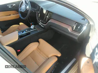 2022 Volvo XC60 Recharge Plug-In Hybrid Inscription with VIN YV4BR0DL8N1977341, listed as a IAAI auction lot 34114187 with 10,593 mi miles. Bid and sale history available at carsss.com. Image 5.