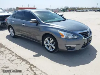 2014 Nissan Altima 2.5 SV with VIN 1N4AL3AP7EC425946, listed as a IAAI auction lot 41712045 with 227,734 mi miles. Bid and sale history available at carsss.com. Image 1.