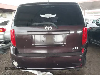 2008 Scion xB z VIN JTLKE50E081042987, wystawiony jako IAAI lot #42180164 z przebiegiem 139 961 mil mil oraz . Historia ofert i sprzedaży dostępna na DreamBid. Obrazek 16.