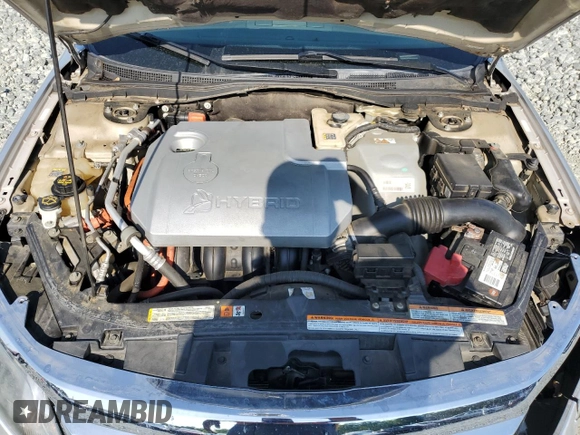 2010 Ford Fusion Hybrid z VIN 3FADP0L31AR150886, wystawiony jako Copart lot #57517255 z przebiegiem 170 137 mil mil oraz Szkoda całkowita • Salvage title. Historia ofert i sprzedaży dostępna na DreamBid. Obrazek 11.