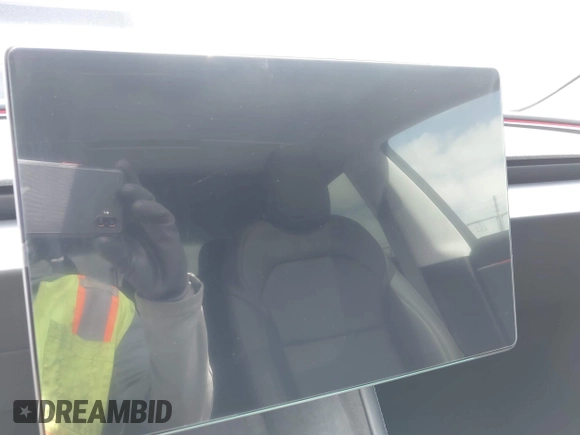 2025 Tesla Model 3 Long Range с VIN 5YJ3E1EB5SF960787, выставлен на аукционе IAAI как лот 42231981 с пробегом Не указан миль и . История ставок и продаж доступна на DreamBid. Изображение 17.