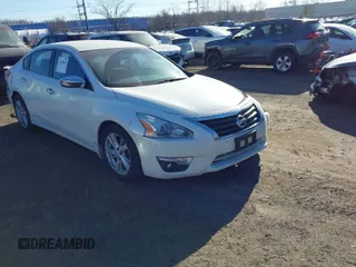 2015 Nissan Altima 2.5 SL with VIN 1N4AL3AP9FC574912, listed as a IAAI auction lot 41428038 with 68,445 mi miles. Bid and sale history available at carsss.com. Image 1.