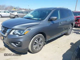 2017 Nissan Pathfinder SL with VIN 5N1DR2MM1HC643706, listed as a IAAI auction lot 41907925 with 88,577 mi miles. Bid and sale history available at carsss.com. Image 2.