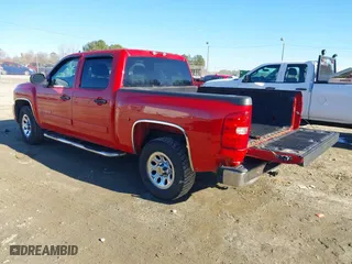 2007 Chevrolet Silverado 1500 LT w/1LT with VIN 2GCEC13C671575887, listed as a IAAI auction lot 41447510 with 195,650 mi miles. Bid and sale history available at carsss.com. Image 3.