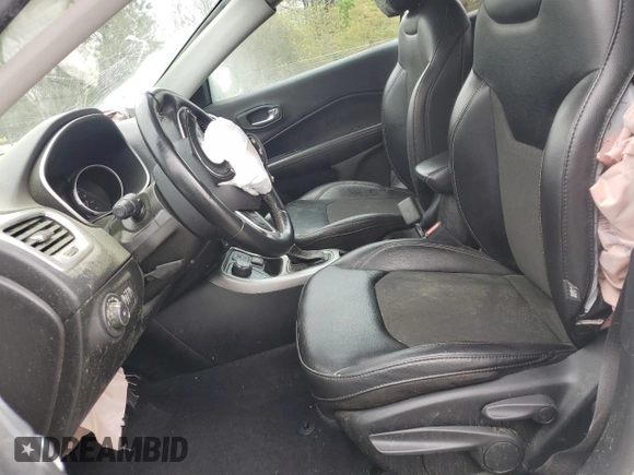 2020 Jeep Compass Latitude with VIN 3C4NJDBB8LT197354, listed as a Copart auction lot 52043745 with 82,189 mi miles and Salvage Title. Bid and sale history available at DreamBid. Image 7.