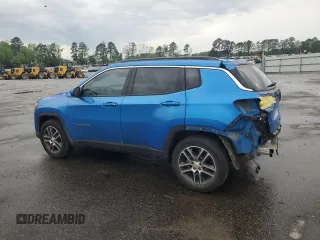 2020 Jeep Compass Altitude with VIN 3C4NJCBB3LT258572, listed as a Copart auction lot 51992325 with 141,022 mi miles and Salvage title. Bid and sale history available at DreamBid. Image 2.