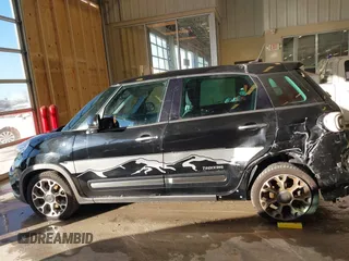 2014 FIAT 500L Trekking with VIN ZFBCFADH7EZ013366, listed as a IAAI auction lot 41017658 with 133,448 mi miles and . Bid and sale history available at DreamBid. Image 14.