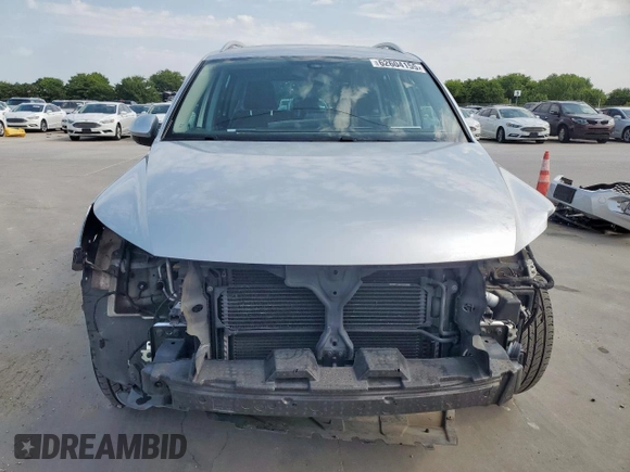 2017 Volkswagen Tiguan Wolfsburg Edition z VIN WVGRV7AX8HK002118, wystawiony jako Copart lot #62604155 z przebiegiem 48 242 mil mil oraz Szkoda całkowita • Salvage title. Historia ofert i sprzedaży dostępna na DreamBid. Obrazek 5.