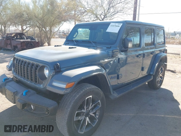 2024 Jeep Wrangler Willys z VIN 1C4RJXN65RW132000, wystawiony jako IAAI lot #41839686 z przebiegiem 14 796 mil mil oraz . Historia ofert i sprzedaży dostępna na DreamBid. Obrazek 17.