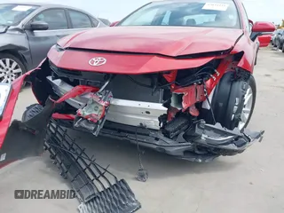 2025 Toyota Camry LE z VIN 4T1DBADK7SU012621, wystawiony jako IAAI lot #42034225 z przebiegiem 351 mil mil oraz . Historia ofert i sprzedaży dostępna na DreamBid. Obrazek 6.