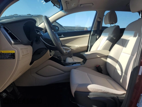 2018 Hyundai Tucson SE z VIN KM8J2CA43JU768692, wystawiony jako Copart lot #50586955 z przebiegiem 46 703 mil mil oraz Szkody całkowita. Historia ofert i sprzedaży dostępna na DreamBid. Obrazek 7.