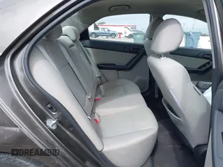 2010 Kia Forte EX z VIN KNAFU4A20A5218625, wystawiony jako IAAI lot #42101100 z przebiegiem 161 238 mil mil oraz . Historia ofert i sprzedaży dostępna na DreamBid. Obrazek 8.