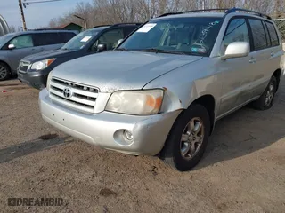 2006 Toyota Highlander w/3rd Row with VIN JTEEP21A660158559, listed as a IAAI auction lot 41732038 with 376,274 mi miles. Bid and sale history available at carsss.com. Image 6.