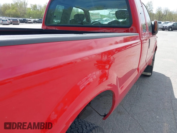 2005 Ford Super Duty F-250 XL with VIN 1FTSX21P65EA38063, listed as a IAAI auction lot 42159568 with 225,036 mi miles. Bid and sale history available at carsss.com. Image 6.