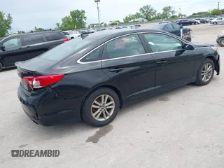 2015 Hyundai Sonata SE z VIN 5NPE24AF0FH058504, wystawiony jako IAAI lot #42354602 z przebiegiem 194 470 mil mil oraz . Historia ofert i sprzedaży dostępna na DreamBid. Obrazek 4.