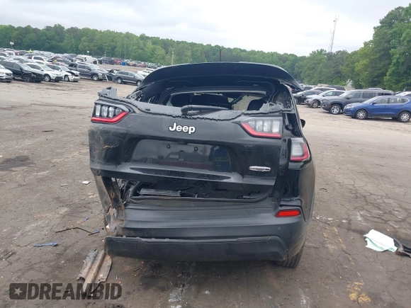 2019 Jeep Cherokee Latitude Plus z VIN 1C4PJLLB7KD482634, wystawiony jako IAAI lot #42131572 z przebiegiem 134 811 mil mil oraz . Historia ofert i sprzedaży dostępna na DreamBid. Obrazek 16.