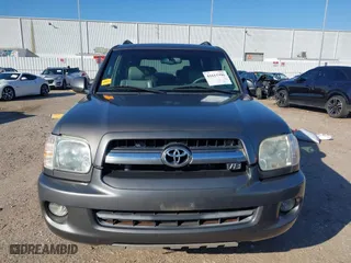2006 Toyota Sequoia SR5 with VIN 5TDZT34A16S275000, listed as a IAAI auction lot 41615996 with 165,018 mi miles. Bid and sale history available at carsss.com. Image 12.