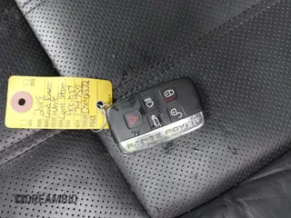 2015 Land Rover Range Rover HSE с VIN SALGS2VF7FA229689, выставлен на аукционе IAAI как лот 42092133 с пробегом 107 963 миль миль и . История ставок и продаж доступна на DreamBid. Изображение 11.
