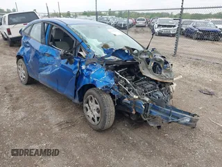 2011 Ford Fiesta S with VIN 3FADP4AJ0BM165922, listed as a IAAI auction lot 42174283 with Not provided miles and . Bid and sale history available at DreamBid. Image 1.