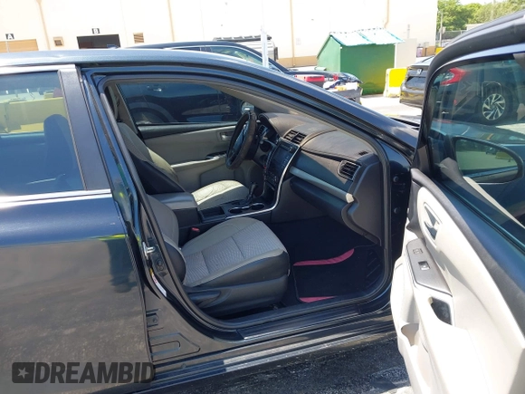 2015 Toyota Camry XLE with VIN 4T1BF1FK1FU072635, listed as a IAAI auction lot 42145826 with 101,633 mi miles. Bid and sale history available at carsss.com. Image 5.