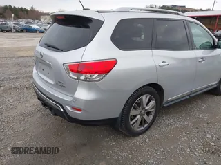 2013 Nissan Pathfinder SV with VIN 5N1AR2MM7DC678375, listed as a IAAI auction lot 41701956 with 151,087 mi miles. Bid and sale history available at carsss.com. Image 4.