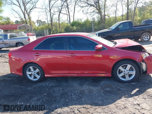 2012 Toyota Camry L with VIN 4T1BF1FK9CU566124, listed as a IAAI auction lot 41984713 with 186,266 mi miles. Bid and sale history available at carsss.com. Image 13.