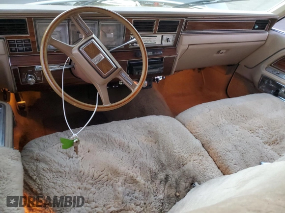 1980 Lincoln Continental with VIN 0Y90G643044, listed as a Copart auction lot 80618964 with 14,372 mi miles and Clean Title. Bid and sale history available at DreamBid. Image 8.