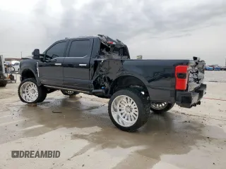 2024 Ford F-250 XL z VIN 1FT8W2BT2REE44792, wystawiony jako Copart lot #51431915 z przebiegiem Nie podano mil oraz Szkoda całkowita • Salvage title. Historia ofert i sprzedaży dostępna na DreamBid. Obrazek 2.