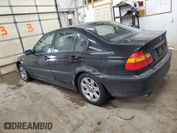 2005 BMW 3 Series 325xi with VIN WBAEU33455PR19451, listed as a Copart auction lot 85148034 with 194,017 mi miles and Salvage Title. Bid and sale history available at carsss.com. Image 2.