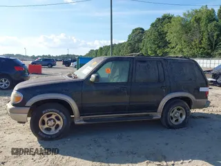 1999 Ford Explorer XLT z VIN 1FMZU32EXXZA93195, wystawiony jako IAAI lot #42830694 z przebiegiem 286 095 mil mil oraz . Historia ofert i sprzedaży dostępna na DreamBid. Obrazek 6.