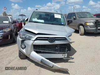 2020 Toyota 4Runner SR5 with VIN JTEZU5JR6L5224902, listed as a IAAI auction lot 42526718 with 75,673 mi miles and . Bid and sale history available at DreamBid. Image 13.
