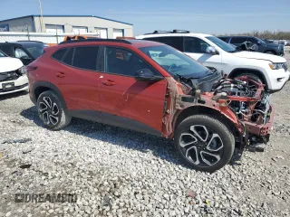2024 Chevrolet Trax 2RS with VIN KL77LJE22RC226698, listed as a Copart auction lot 50326145 with 5,962 mi miles and Salvage Title. Bid and sale history available at DreamBid. Image 4.