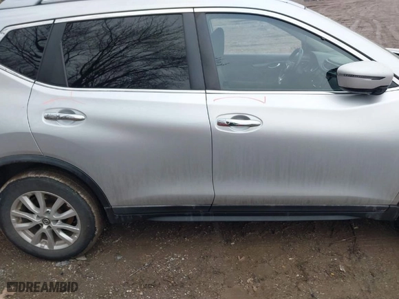 2018 Nissan Rogue SV with VIN KNMAT2MT7JP589147, listed as a IAAI auction lot 41481025 with 112894 miles. Bid and sale history available at carsss.com. Image 13.