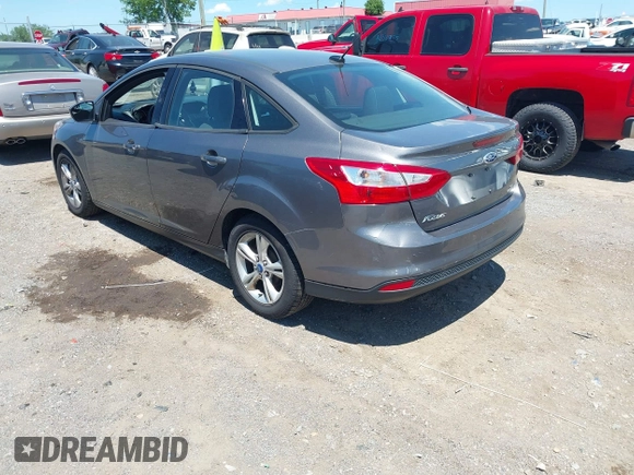 2013 Ford Focus SE z VIN 1FADP3F20DL235001, wystawiony jako IAAI lot #42343368 z przebiegiem 202 356 mil mil oraz . Historia ofert i sprzedaży dostępna na DreamBid. Obrazek 3.