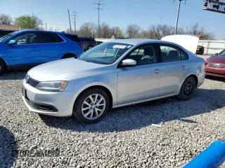 2012 Volkswagen Jetta SE z VIN 3VWDX7AJ8CM131530, wystawiony jako Copart lot #51752215 z przebiegiem 123 316 mil mil oraz Szkoda całkowita • Salvage title. Historia ofert i sprzedaży dostępna na DreamBid. Obrazek 1.