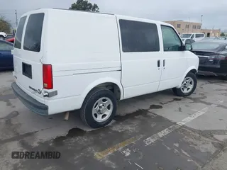 2005 Chevrolet Astro Cargo Van with VIN 1GCDM19X65B125902, listed as a IAAI auction lot 41896346 with 128,598 mi miles. Bid and sale history available at carsss.com. Image 4.