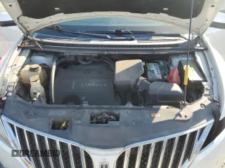 2011 Lincoln MKX z VIN 2LMDJ6JK0BBJ34056, wystawiony jako Copart lot #77958124 z przebiegiem 213 173 mil mil oraz Szkoda całkowita • Salvage title. Historia ofert i sprzedaży dostępna na DreamBid. Obrazek 12.