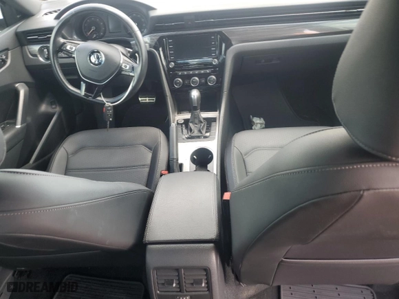 2021 Volkswagen Passat 2.0T R-Line with VIN 1VWMA7A31MC014703, listed as a Copart auction lot 75959334 with 35,201 mi miles and Salvage Title. Bid and sale history available at carsss.com. Image 8.