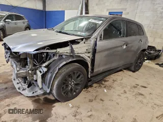 2018 Mitsubishi Outlander ES z VIN JA4AP3AU9JU014258, wystawiony jako Copart lot #62258995 z przebiegiem 65 880 mil mil oraz Szkoda całkowita • Salvage title. Historia ofert i sprzedaży dostępna na DreamBid. Obrazek 1.