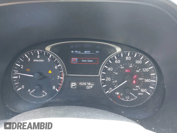 2013 Nissan Pathfinder S with VIN 5N1AR2MM5DC649148, listed as a IAAI auction lot 42126951 with 152,678 mi miles. Bid and sale history available at carsss.com. Image 7.