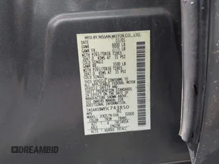2005 Nissan Pathfinder LE z VIN 5N1AR18W95C743850, wystawiony jako IAAI lot #42331533 z przebiegiem 137 824 mil mil oraz . Historia ofert i sprzedaży dostępna na DreamBid. Obrazek 9.