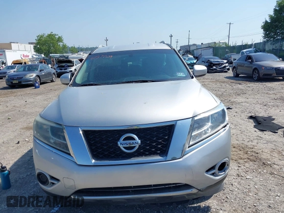 2014 Nissan Pathfinder S z VIN 5N1AR2MM6EC718091, wystawiony jako IAAI lot #42571109 z przebiegiem 72 907 mil mil oraz . Historia ofert i sprzedaży dostępna na DreamBid. Obrazek 13.
