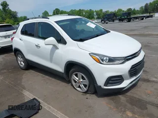 2019 Chevrolet Trax LT z VIN KL7CJLSB3KB873868, wystawiony jako IAAI lot #42172047 z przebiegiem 91 343 mil mil oraz . Historia ofert i sprzedaży dostępna na DreamBid. Obrazek 1.