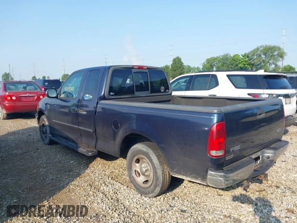 2002 Ford F-150 XL z VIN 1FTRX17W62NB63583, wystawiony jako IAAI lot #42439328 z przebiegiem 119 164 mil mil oraz . Historia ofert i sprzedaży dostępna na DreamBid. Obrazek 3.