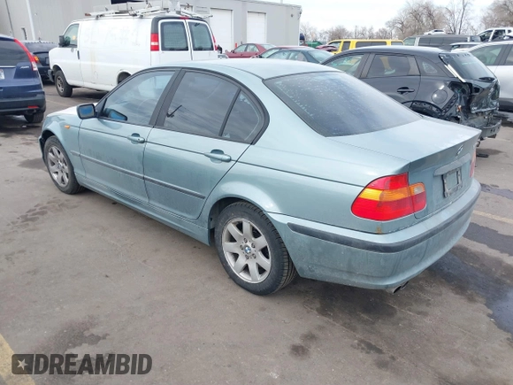 2003 BMW 3 Series 325i with VIN WBAAZ334X3PH34084, listed as a IAAI auction lot 41492157 with 149,254 mi miles. Bid and sale history available at carsss.com. Image 3.