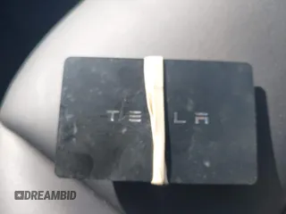 2018 Tesla Model 3 Long Range Battery z VIN 5YJ3E1EB9JF086703, wystawiony jako IAAI lot #42290193 z przebiegiem 46 255 mil mil oraz . Historia ofert i sprzedaży dostępna na DreamBid. Obrazek 11.
