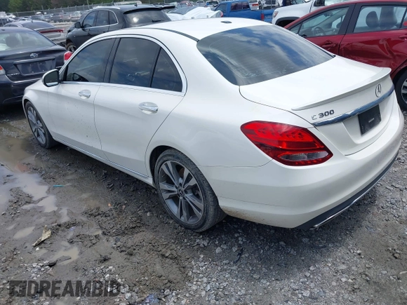 2018 Mercedes-Benz C 300 with VIN 55SWF4JB5JU250805, listed as a IAAI auction lot 42365382 with 48,347 mi miles and . Bid and sale history available at DreamBid. Image 3.