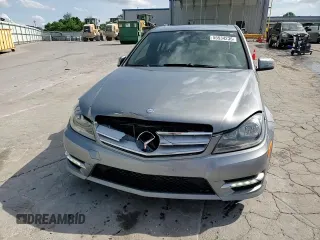 2013 Mercedes-Benz C 250 Sport z VIN WDDGF4HB5DR247239, wystawiony jako Copart lot #55534235 z przebiegiem 150 674 mil mil oraz Szkoda całkowita • Salvage title. Historia ofert i sprzedaży dostępna na DreamBid. Obrazek 13.