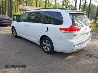 2011 Toyota Sienna LE AAS with VIN 5TDKK3DC5BS074247, listed as a IAAI auction lot 42096751 with 241,555 mi miles. Bid and sale history available at carsss.com. Image 3.